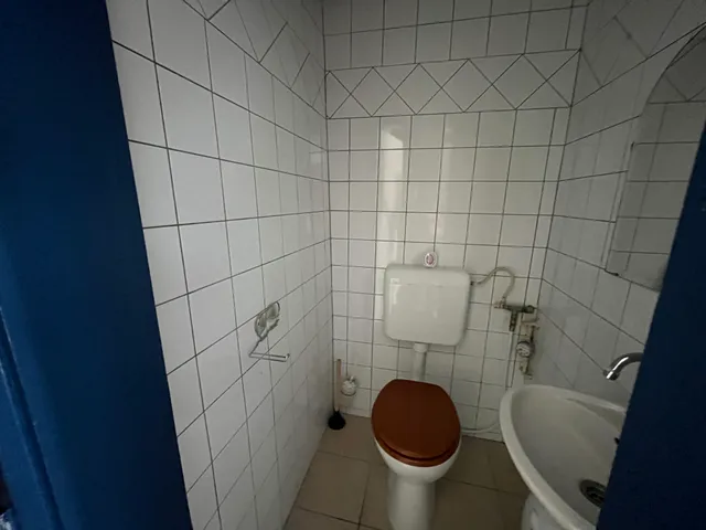 Eladó kereskedelmi és ipari ingatlan Keszthely 60 nm