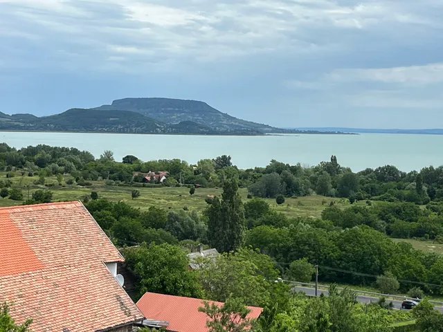 Eladó nyaraló Balatongyörök 75 nm