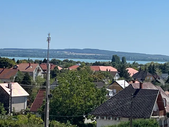 Eladó ház Vonyarcvashegy 200 nm