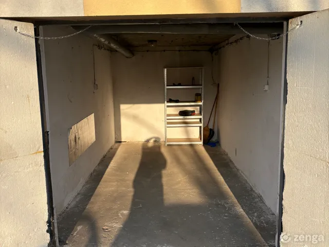 Kiadó garázs Győr, Nádorváros 13 nm