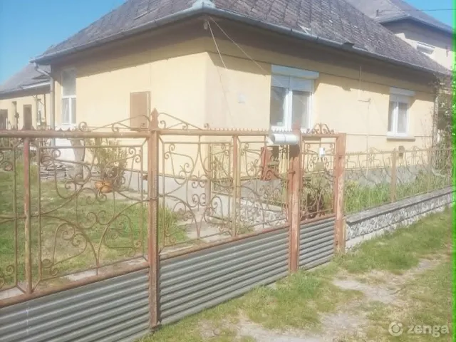 Eladó ház Sárkeresztúr 98 nm