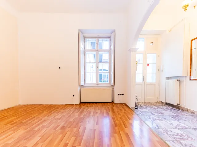 Eladó lakás Budapest V. kerület, Belváros, Erzsébet tér 39 nm