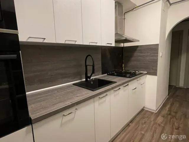 Eladó lakás Tapolca, Dobó István-lakótelep, Lesence 60 nm