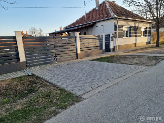 Eladó ház Kiskunhalas, Alsóváros 78 nm