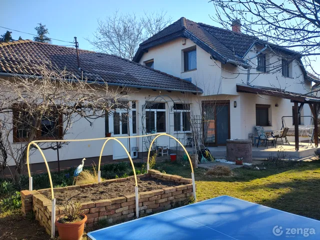 Eladó ház Gyömrő, Városközpont 140 nm