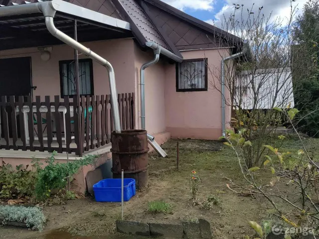 Eladó üdülő és hétvégi ház Tatabánya, Óváros 27 nm