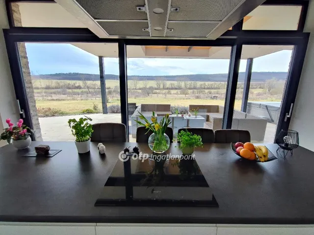 Eladó ház Törökbálint 450 nm