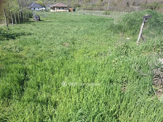 Eladó telek Balatonfűzfő 1276 nm