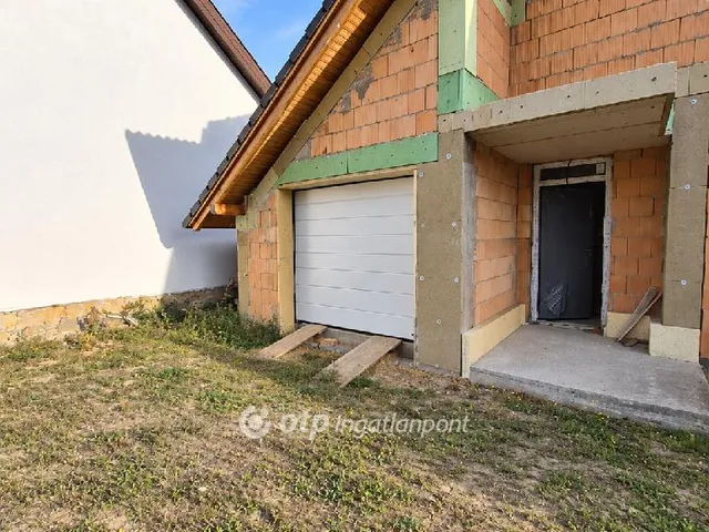 Eladó ház Kápolnásnyék 156 nm