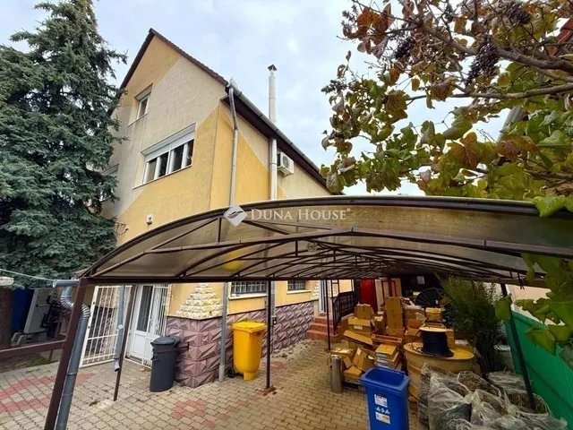 Eladó ház Gyál 240 nm