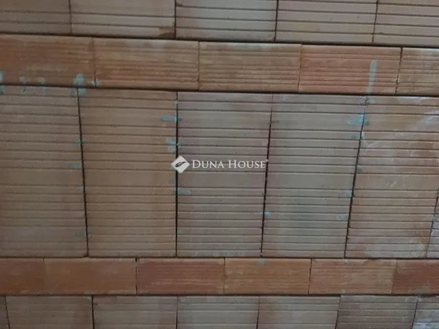 Eladó ház Budapest XX. kerület 260 nm