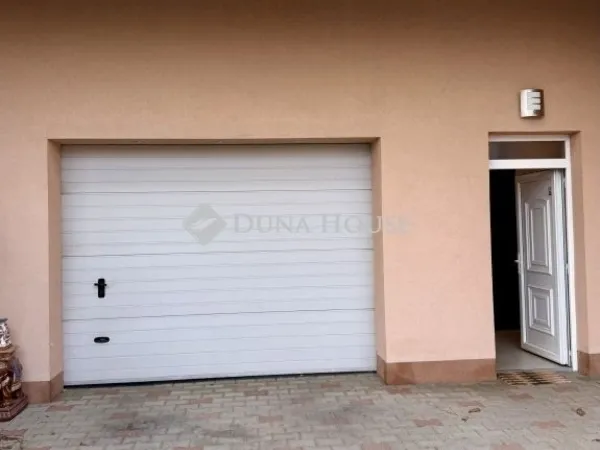 Eladó ház Budapest XVIII. kerület 182 nm