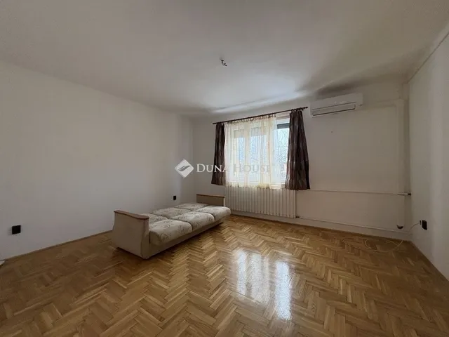 Eladó ház Gyál 220 nm