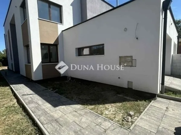 Eladó ház Budapest XVIII. kerület 186 nm