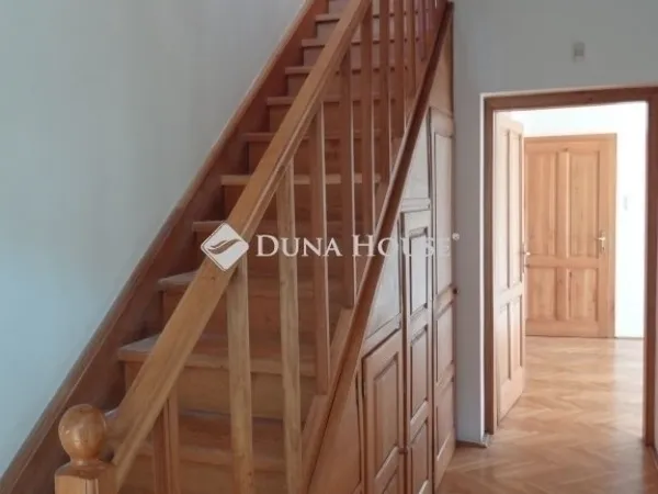Eladó ház Budapest XVIII. kerület 265 nm