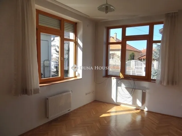 Eladó ház Budapest XVIII. kerület 265 nm