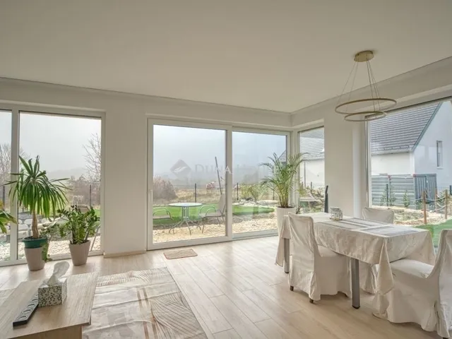 Eladó ház Solymár 146 nm