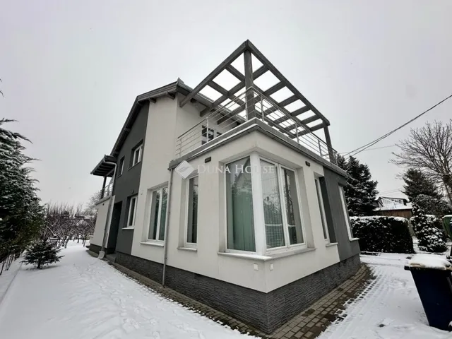 Eladó ház Budapest XVIII. kerület 210 nm