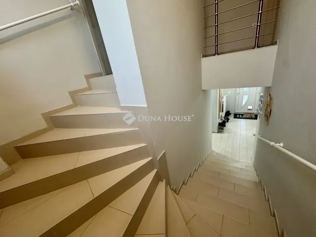 Eladó ház Budapest XVIII. kerület 210 nm