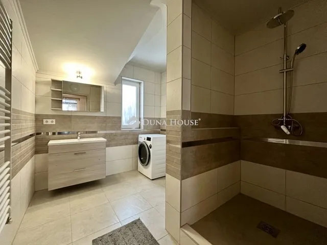 Eladó ház Budapest XVIII. kerület 210 nm