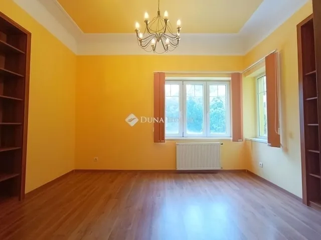 Eladó ház Budapest X. kerület 198 nm