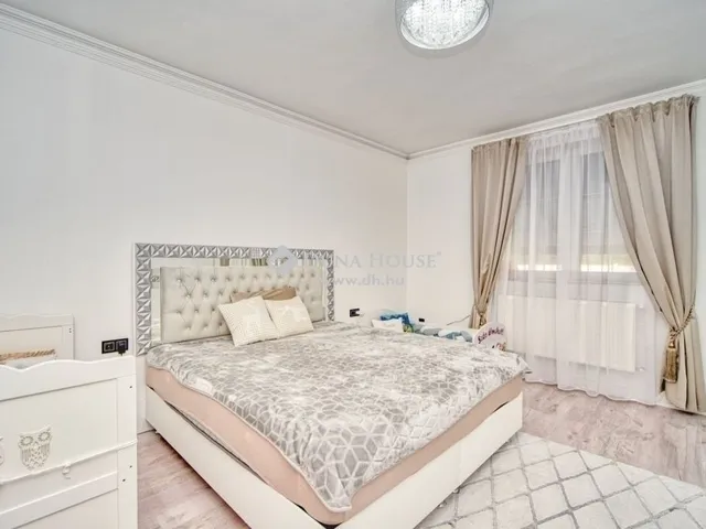 Eladó ház Gyál 260 nm