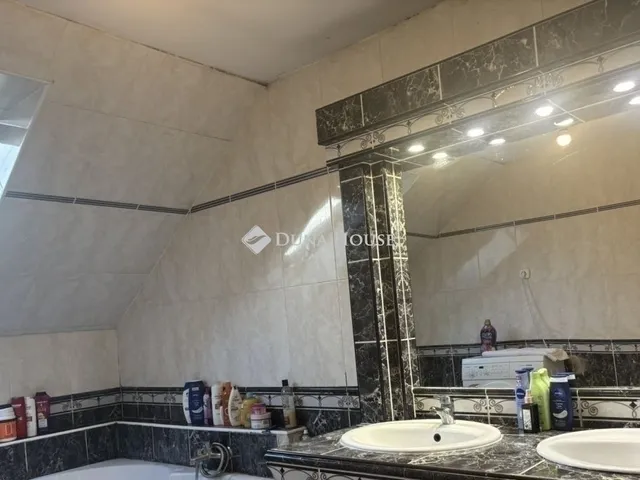 Eladó ház Budapest XIX. kerület, Kispest 200 nm