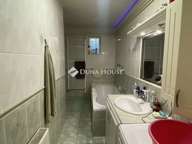 Eladó ház Budapest XVII. kerület, Rákoskert 150 nm