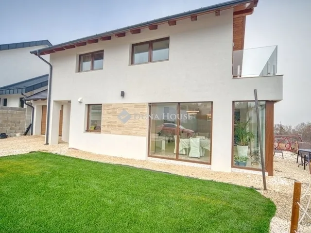 Eladó ház Solymár 146 nm