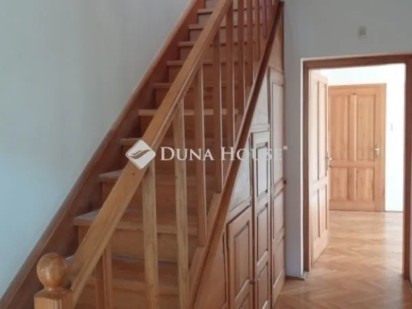 Eladó ház Budapest XVIII. kerület 265 nm