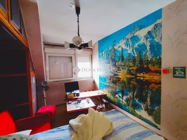 Eladó ház Budapest XVIII. kerület, Újpéteritelep 250 nm