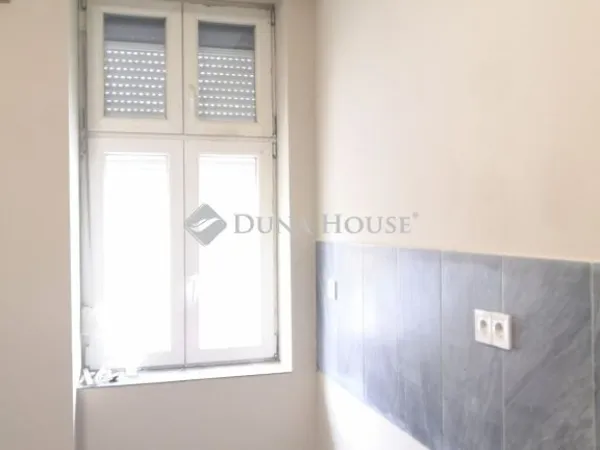 Eladó lakás Budapest X. kerület, Óhegy 15 nm