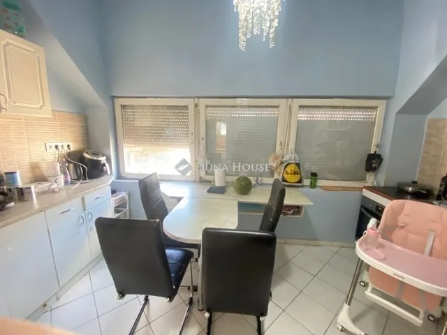 Eladó ház Budapest XVIII. kerület, Gloriett-telep 200 nm