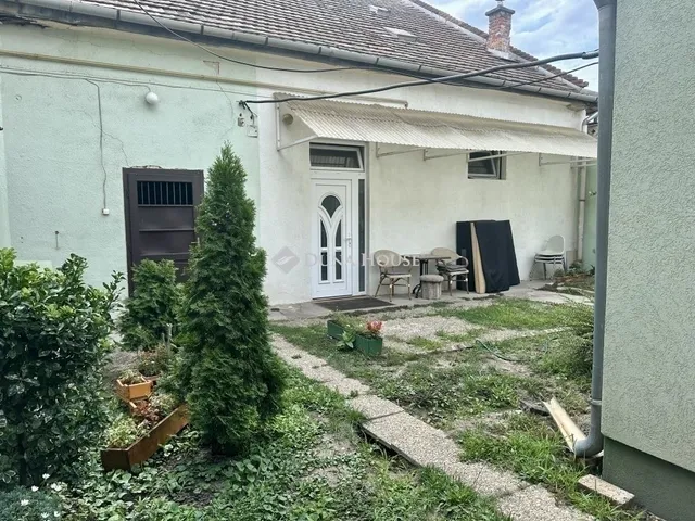 Eladó lakás Budapest XX. kerület 68 nm