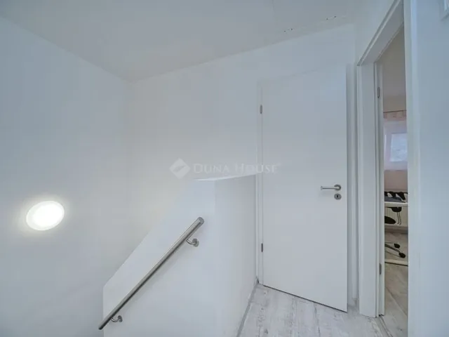 Eladó ház Budapest X. kerület, Óhegy 111 nm