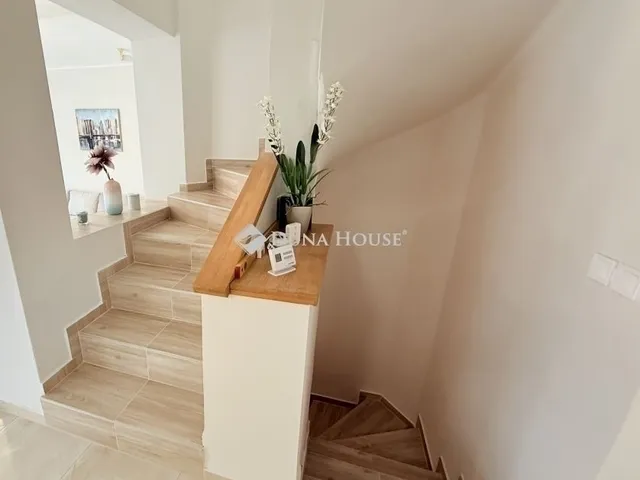 Eladó ház Budapest XVIII. kerület, Újpéteritelep 239 nm