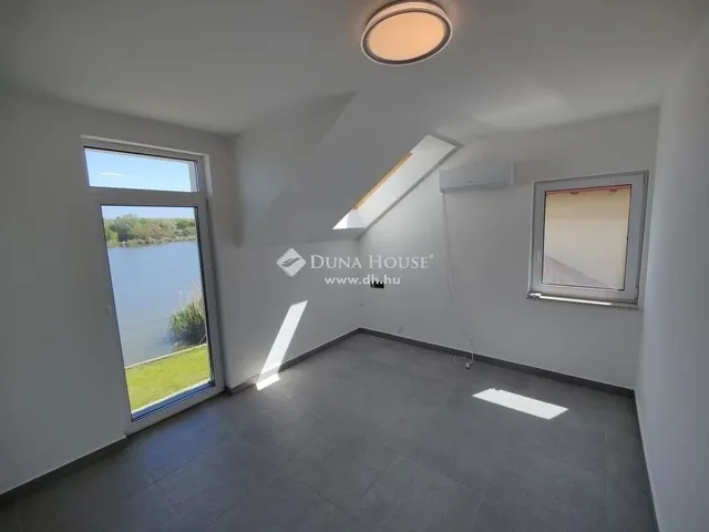 Eladó üdülő és hétvégi ház Szigetbecse 104 nm