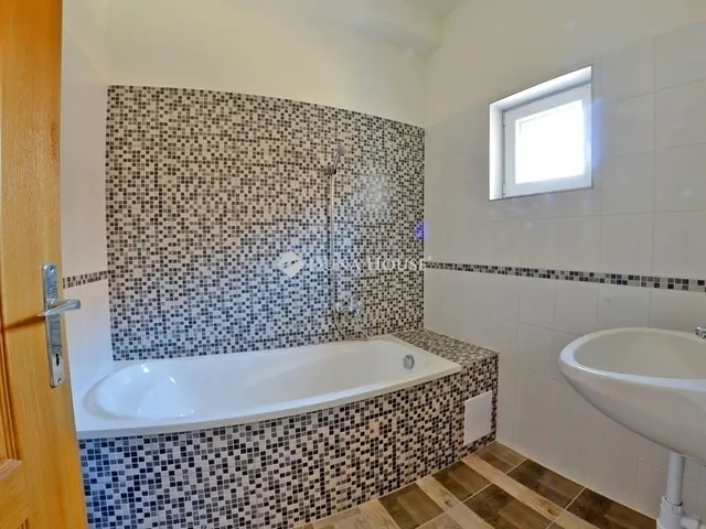 Eladó ház Budapest XIX. kerület, Kispest 130 nm