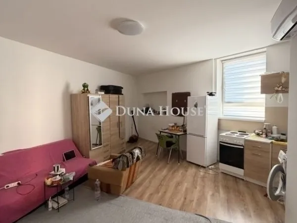 Eladó ház Vecsés 335 nm