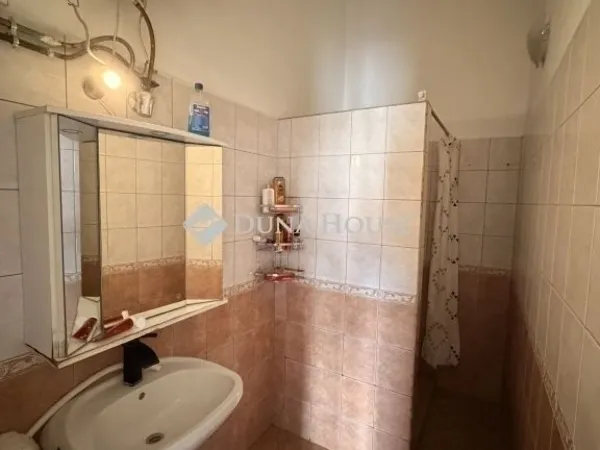 Eladó ház Vecsés 335 nm