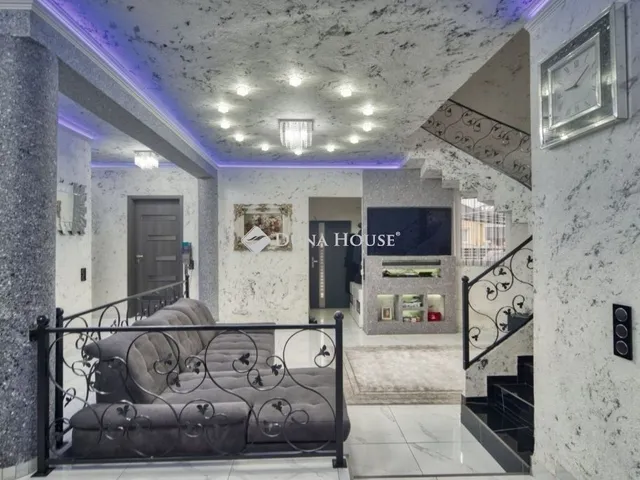 Eladó ház Gyál 194 nm