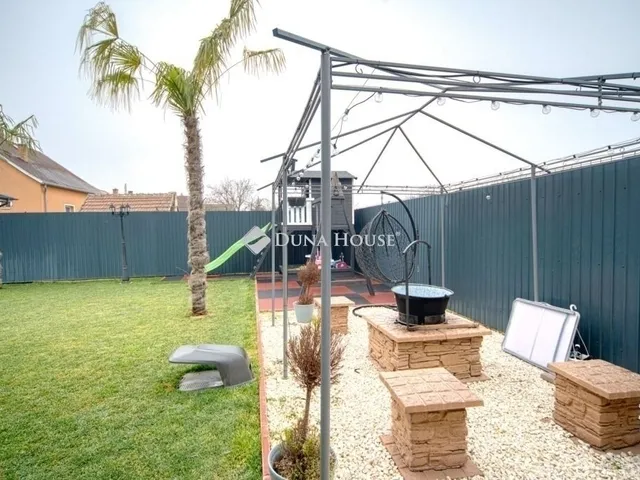 Eladó ház Gyál 194 nm