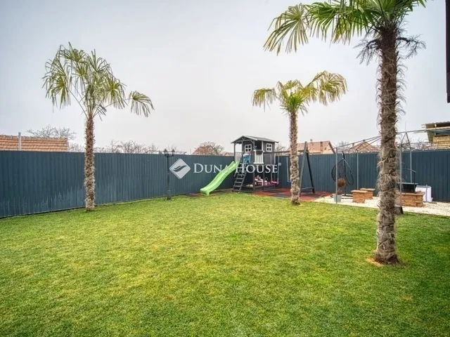 Eladó ház Gyál 194 nm