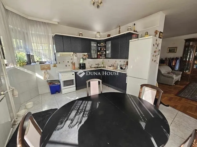 Eladó ház Budapest XVIII. kerület 263 nm