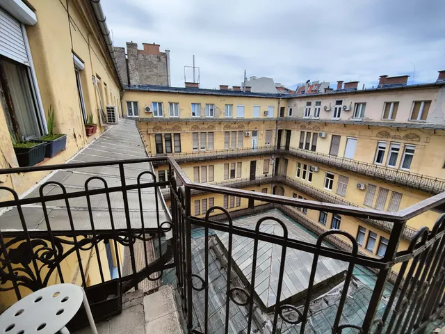 Eladó lakás Budapest VI. kerület 42 nm