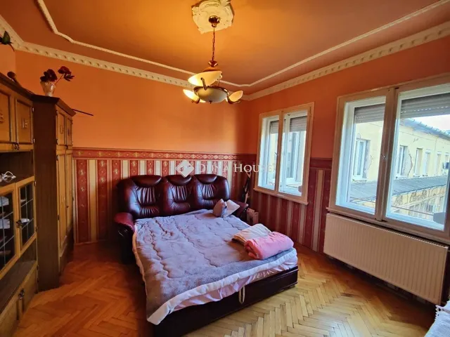 Eladó lakás Budapest VI. kerület 42 nm