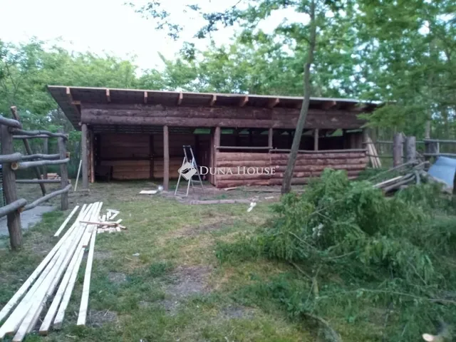 Eladó mezőgazdasági ingatlan Jászfényszaru 86 nm
