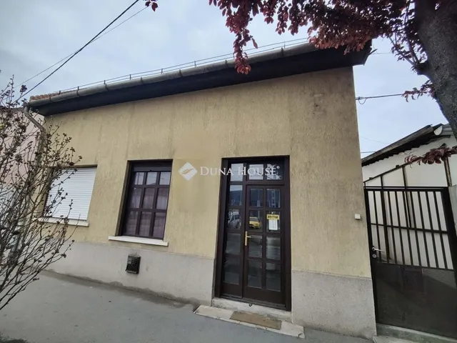 Eladó kereskedelmi és ipari ingatlan Budapest XX. kerület 24 nm