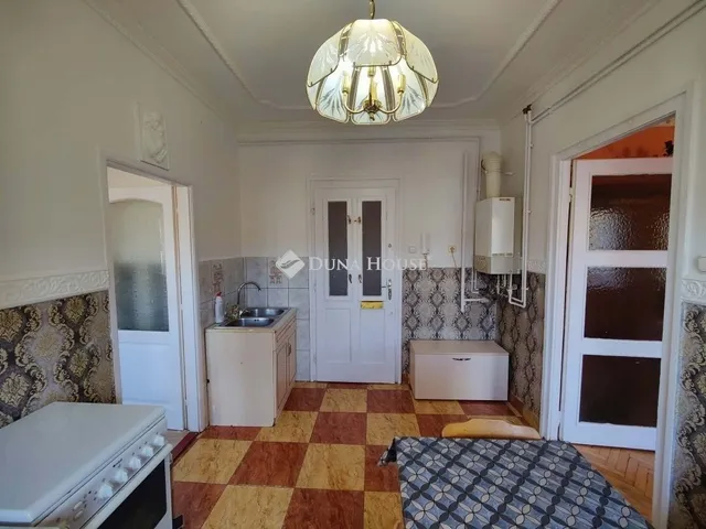 Eladó lakás Budapest VI. kerület 42 nm