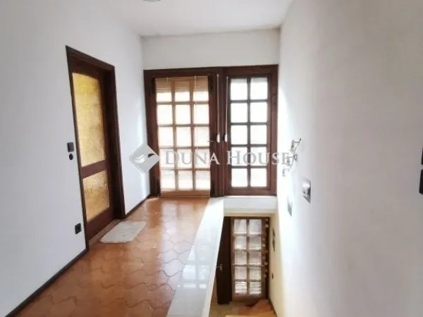 Eladó ház Budapest XVIII. kerület 210 nm